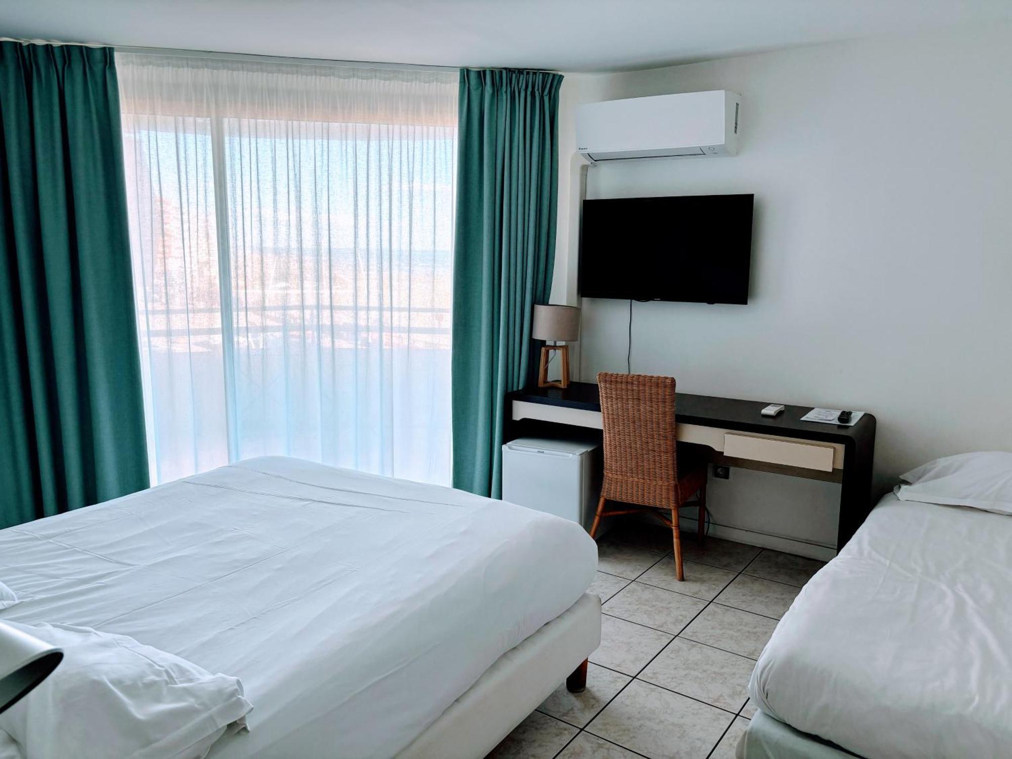 Brasilia Hotel Palavas-les-Flots Exterior photo